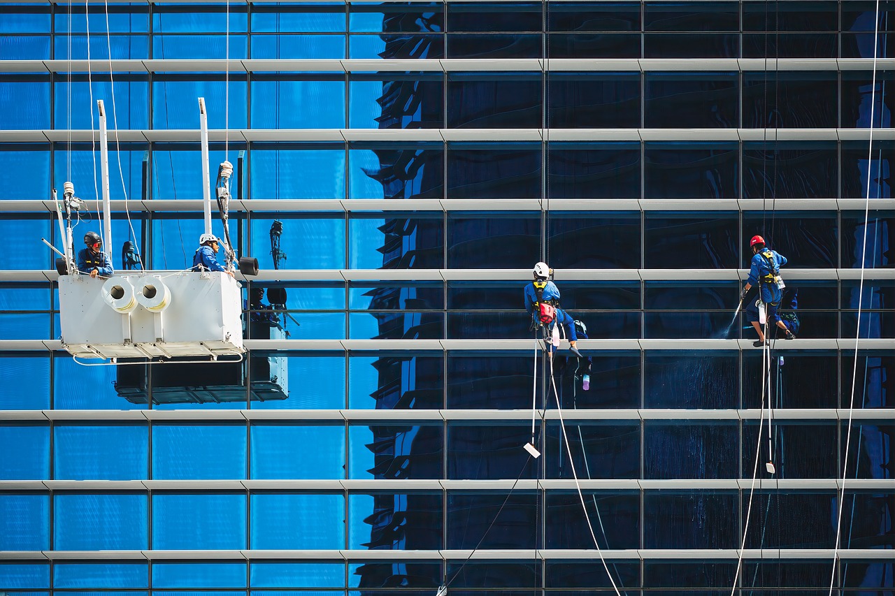 services-03 workers, windows, building, cleaners, cleaning, service, maintenance, crane cradle, glass, reflection, high-rise building, skyscraper, urban, city, workers, workers, cleaning, cleaning, cleaning, cleaning, cleaning, service, maintenance, maintenance, maintenance